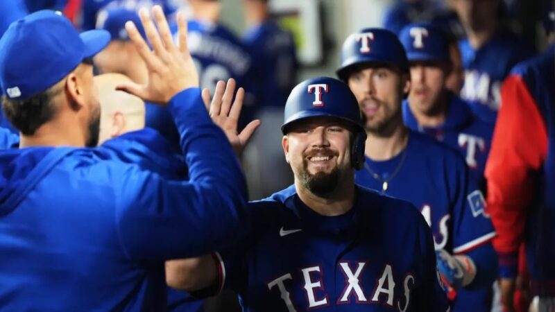 Texas Rangers: Liderazgo en la División Oeste a Pesar de un Récord Inusual