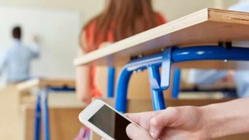 Impacto del Uso de Dispositivos Digitales en la Educación Dominicana