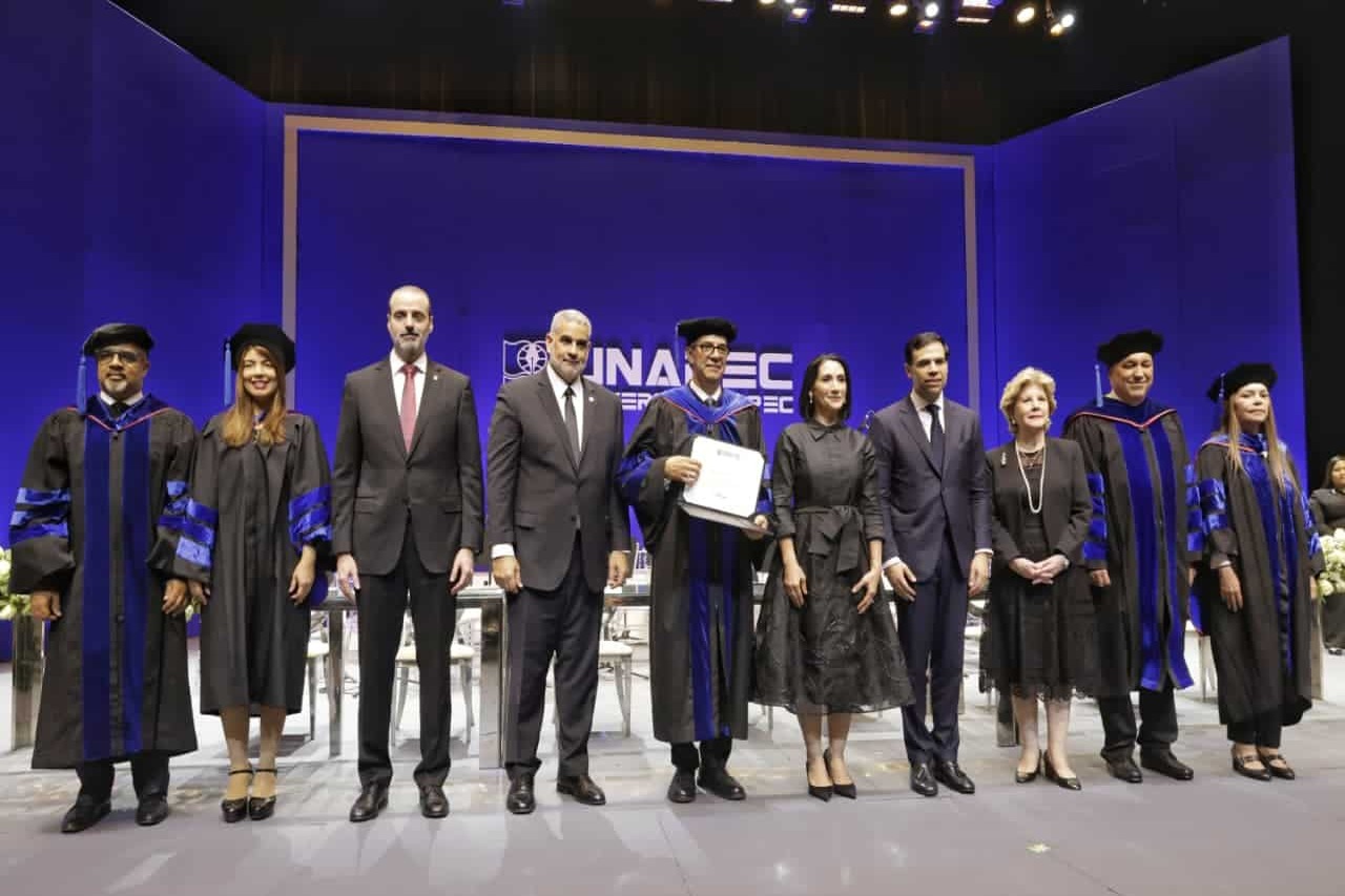 Unapec Honra a José Mármol con Doctorado Honoris Causa