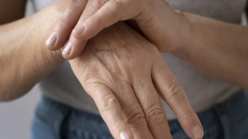Hormigueo Persistente: ¿Cuándo Debes Preocuparte por Tu Salud?