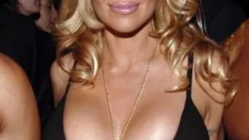 Pamela Anderson revela un encuentro inesperado con Jack Nicholson en la Mansión Playboy