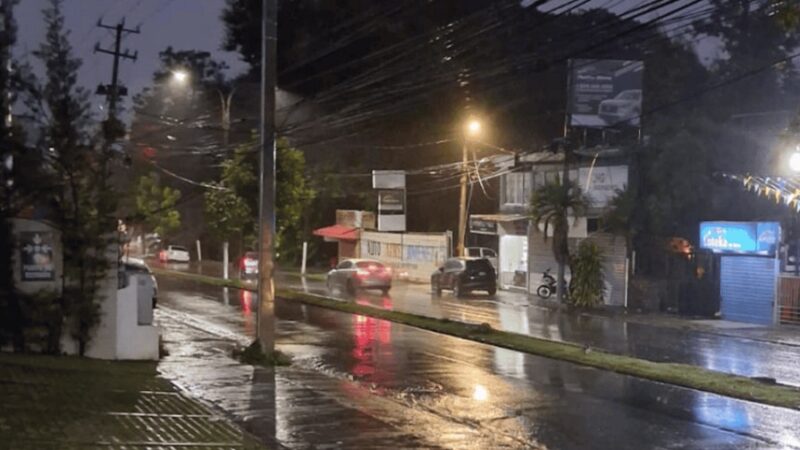Nueve Provincias en Alerta por Lluvias y Tormentas Eléctricas