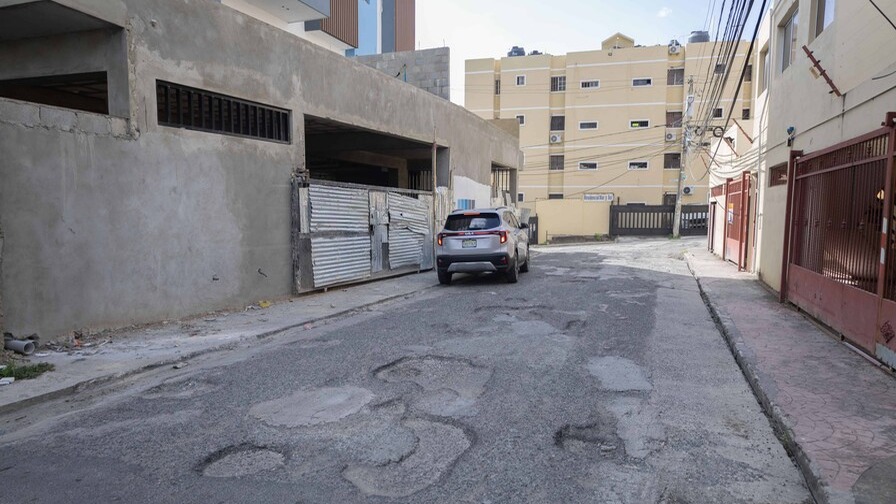 Villa Marina: Dos Décadas de Calles en Deterioro Claman por Solución