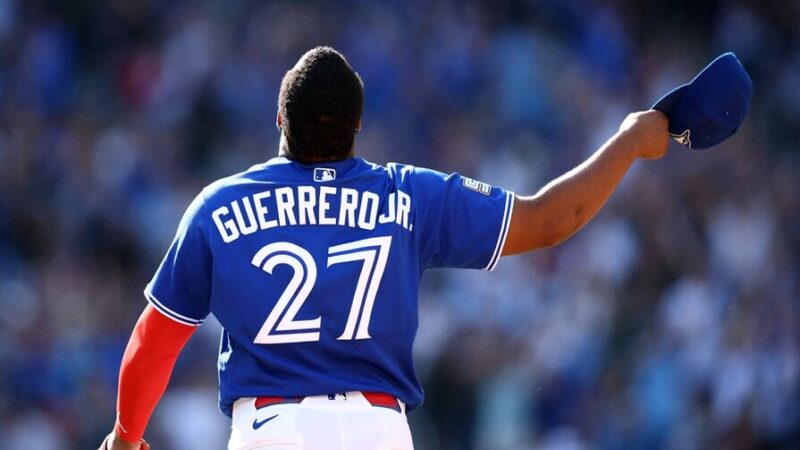 Vladimir Guerrero Jr. Rompe Sequía de Jonrones en Toronto