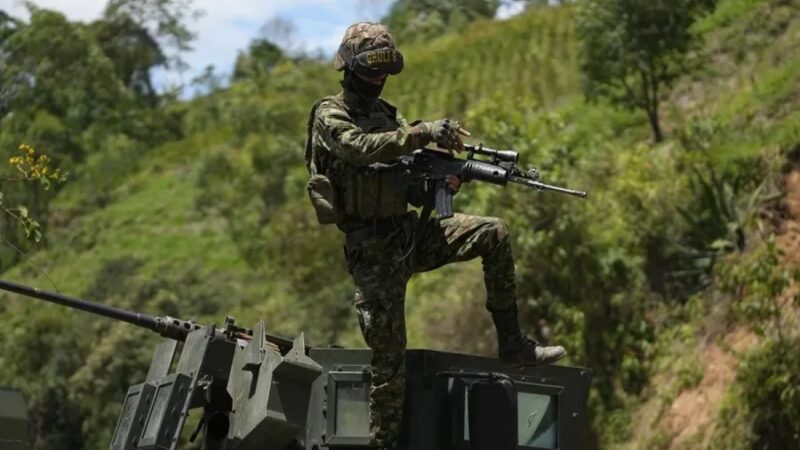 Colombia Prohíbe Bombardeos en Zonas con Menores de Edad