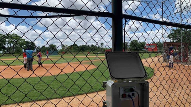 El Alto Costo de los Sueños: Familias y Prospectos en el Béisbol Dominicano