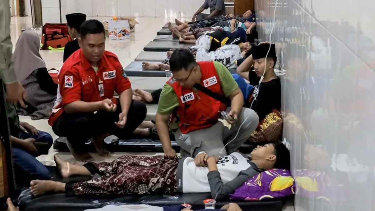 Crisis Alimentaria en Indonesia: Más de 500 Niños Hospitalizados por Intoxicación