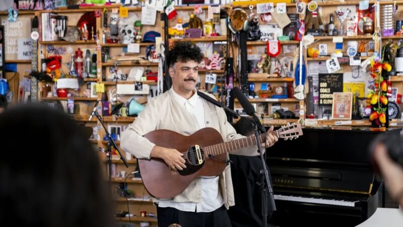 Alex Ferreira Debutará en el Prestigioso Concierto Tiny Desk de NPR