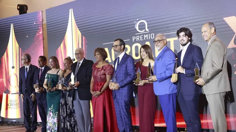 Acroarte Honra a Destacadas Figuras en la XV Gala del Premio al Mérito Periodístico