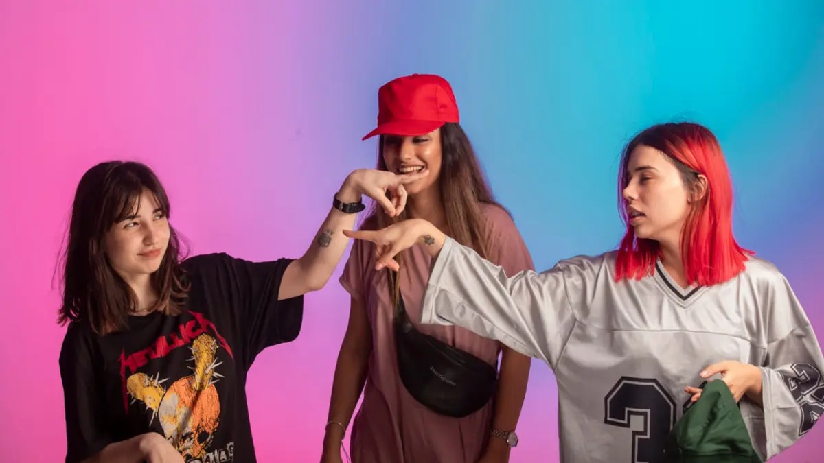Preocupante Exposición de Adolescentes en Redes Sociales por ‘Farmear Aura’