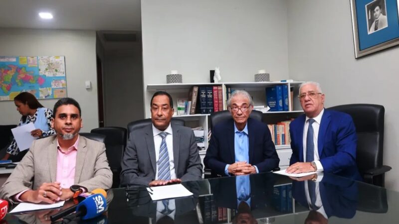 Clínicas Privadas en Alerta por Deuda de ARS APS: Riesgo para Miles de Afiliados