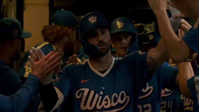 Cerveceros de Milwaukee Celebran su Octava Clasificación a los Playoffs en Nueve Años