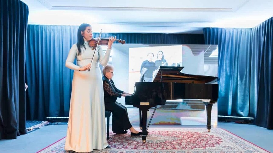 Aisha Syed Aboga por la Visibilización de la Violencia Doméstica en Concierto Emotivo