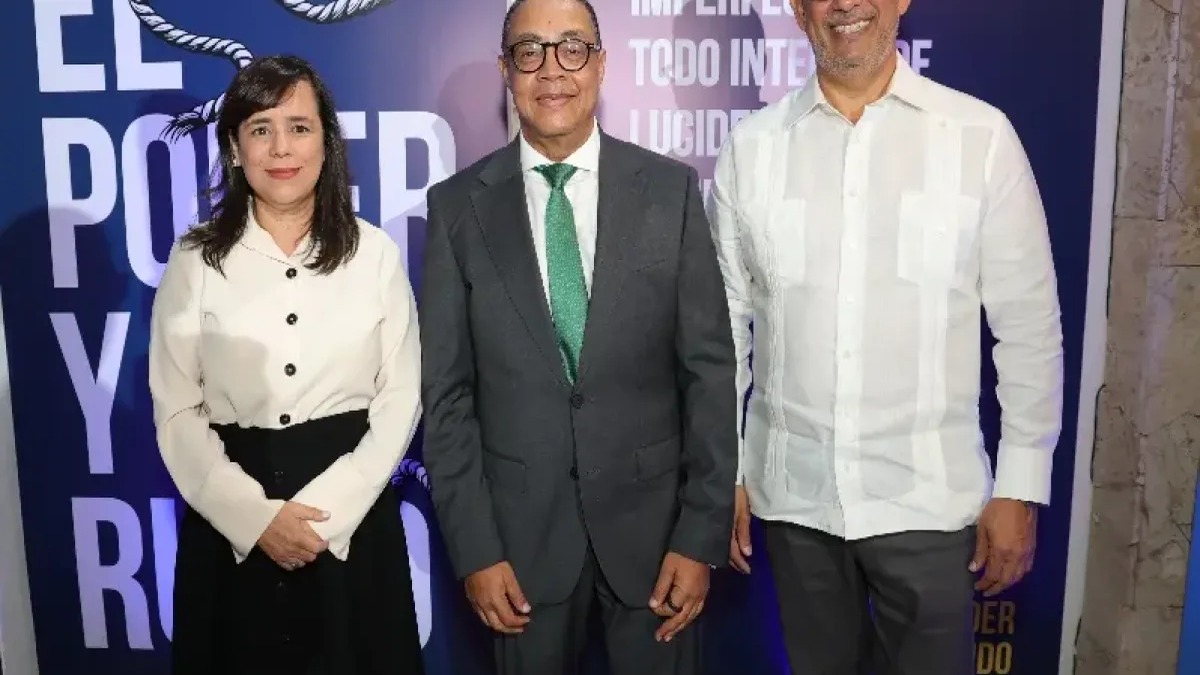 Víctor Bautista Lanza Libro para Fomentar el Pensamiento Crítico en la Era del Ruido Mediático