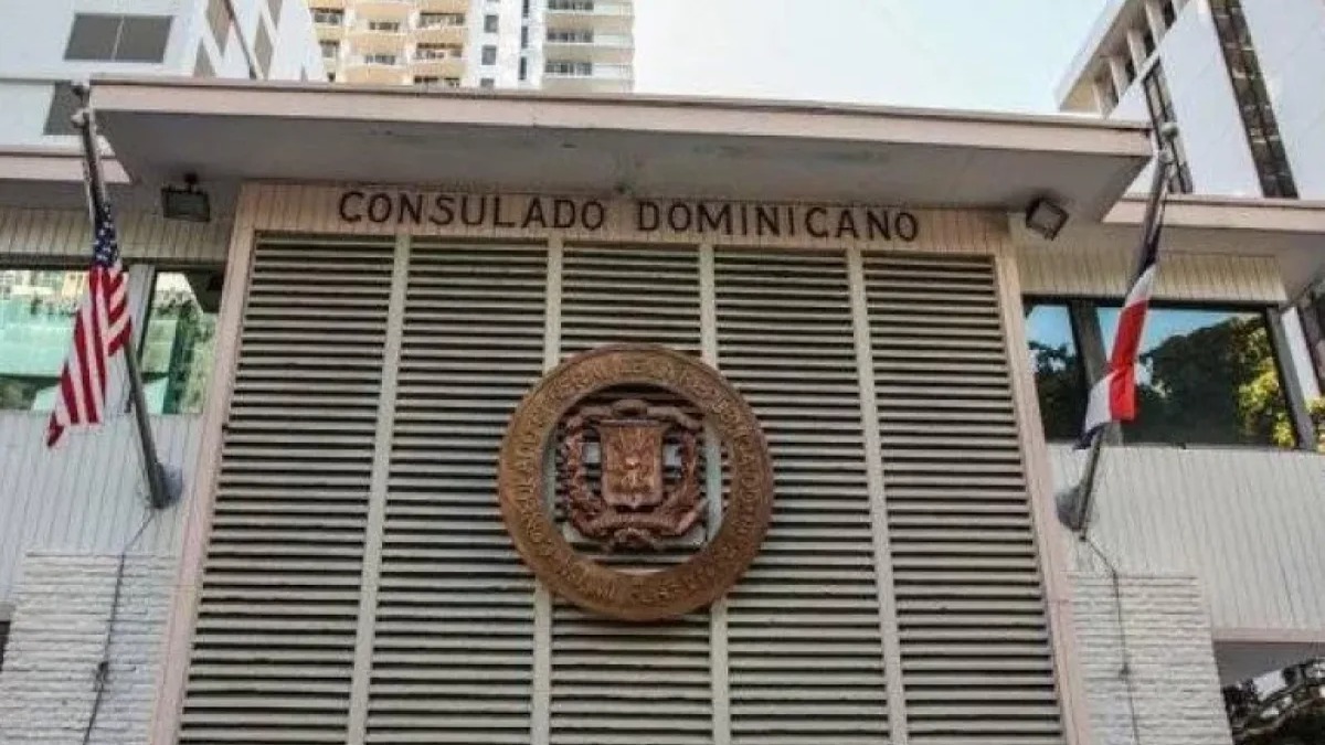 Canciller Ito Bisonó Introduce Evaluación de Desempeño en Embajadas y Consulados