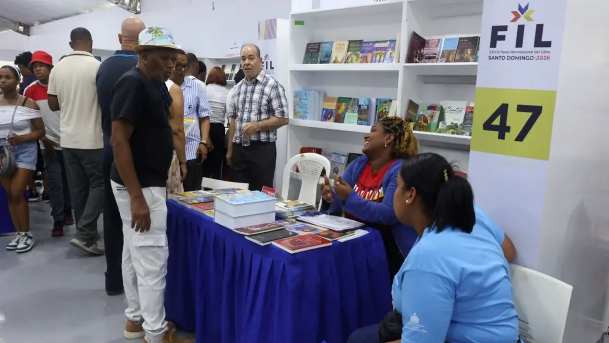 Feria del Libro 2026: Cultura y Descuentos Atraen Multitudes en Santo Domingo