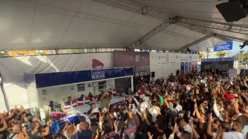 República Dominicana Rompe Récord Guinness de Lectura con Más de 500 Horas