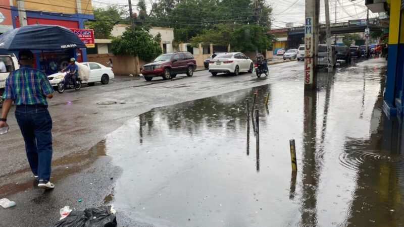 Onda Tropical y Vaguada Afectan Más de 100 Viviendas en República Dominicana