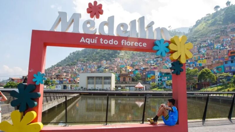Medellín se Afianza como Potencia en Turismo de Salud con Crecimiento del 14%