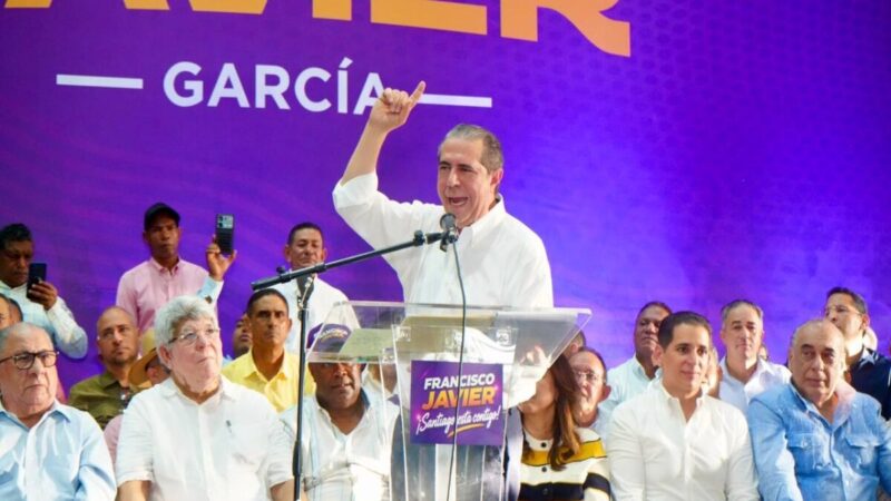 Francisco Javier García Destaca en Almuerzo del Grupo Corripio