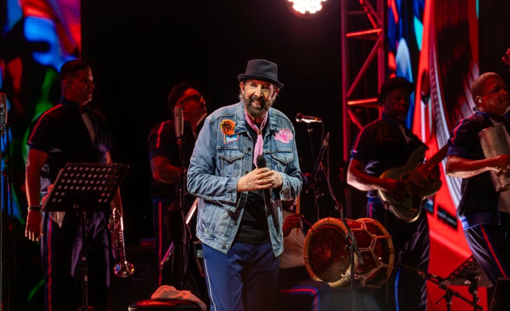 Juan Luis Guerra se une a la celebración de Ramón Orlando