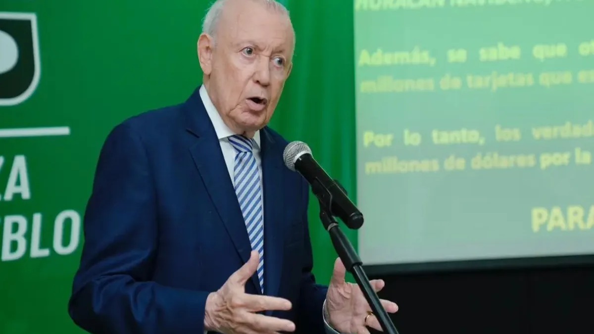 Rafael Alburquerque Advierte sobre el Creciente Endeudamiento Familiar