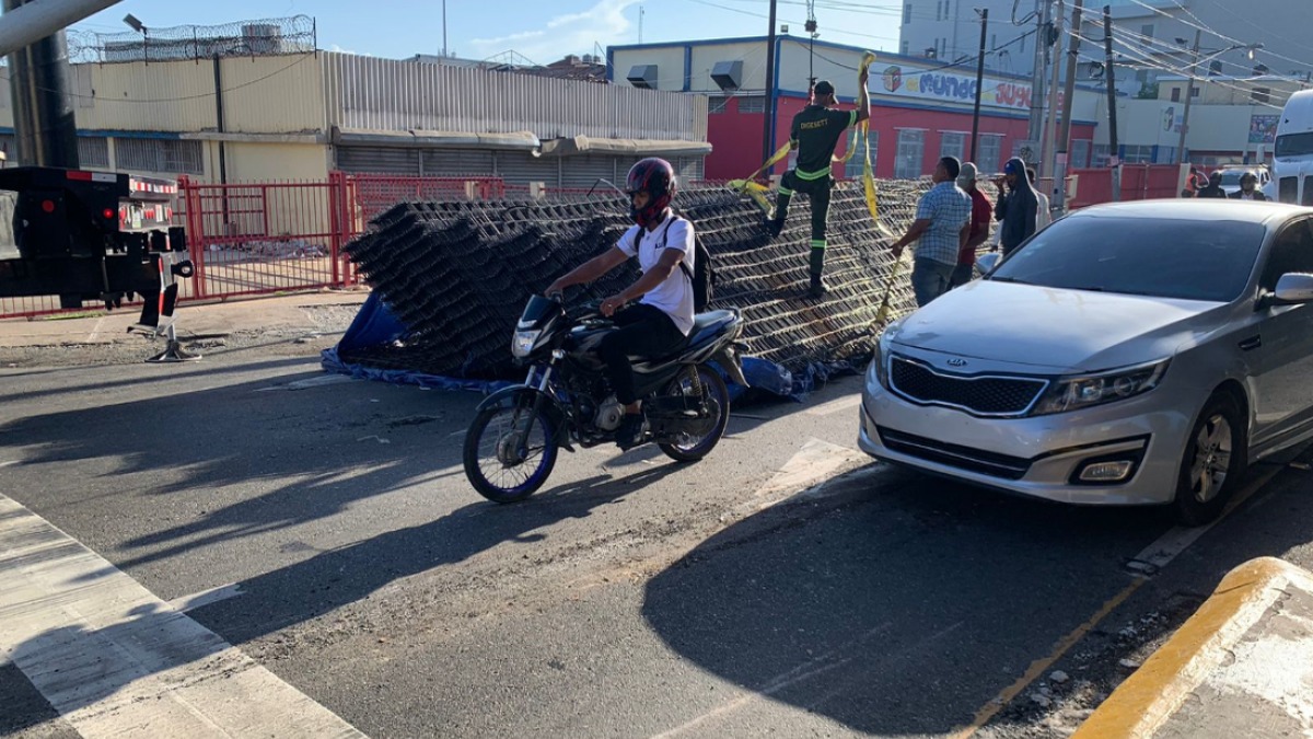 DIGESETT Sugiere Rutas Alternas tras Accidente en la Kennedy