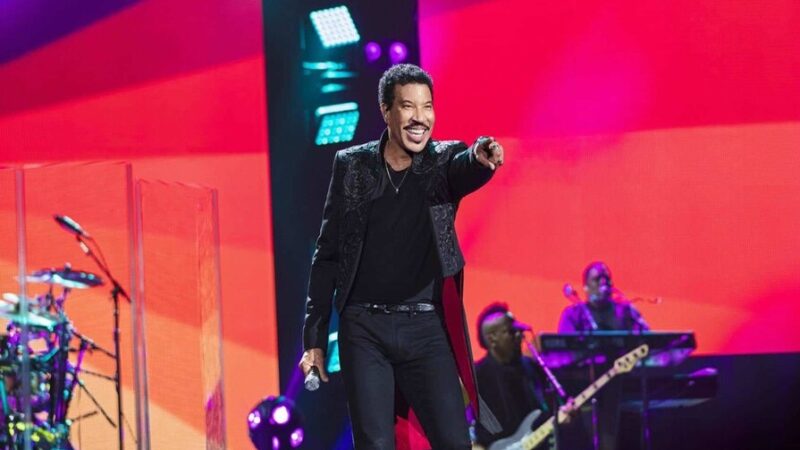 Lionel Richie Hospitalizado Tras Concierto en St. Louis