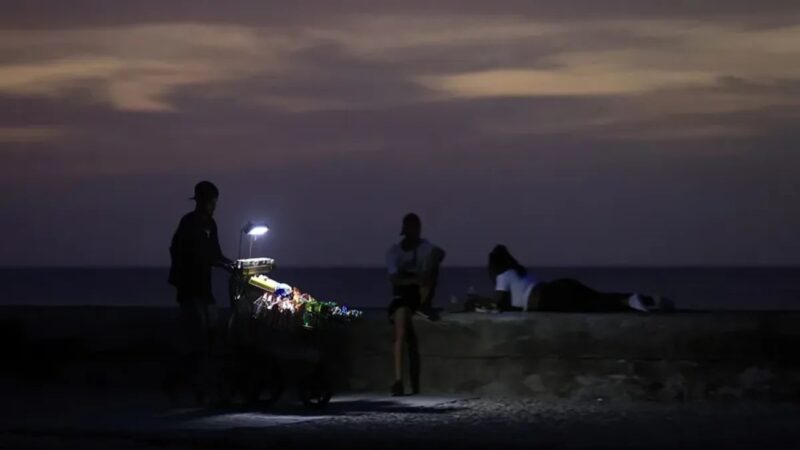 Cuba Restaura Conexión Eléctrica Nacional Tras Octavo Apagón del Año