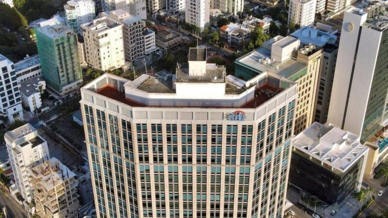 Fiduciaria Universal Impulsa Inversiones en Acrópolis Business Mall