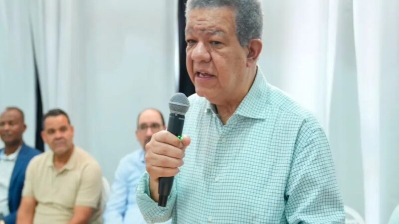 Leonel Fernández Exige Acción del Gobierno ante Crisis Eléctrica