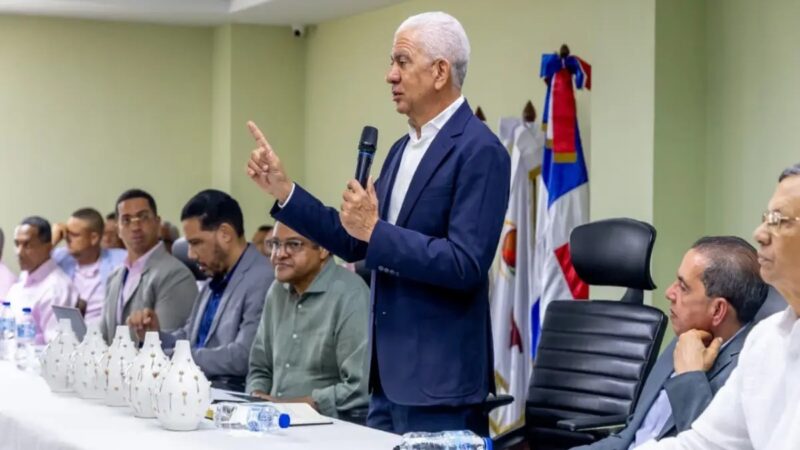 Fenatrado Apoya a Juan Manuel Méndez en el Intrant, Quien Promete Diálogo Abierto
