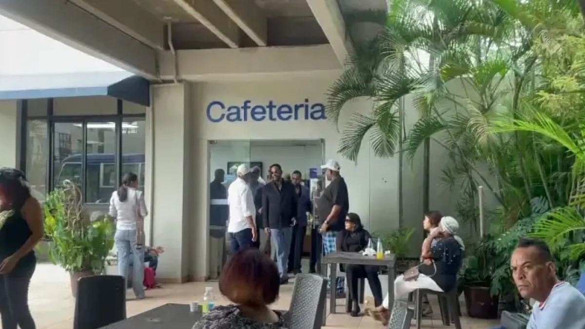 Familiares de Zeneida Castillo Claman por Justicia en su Velatorio