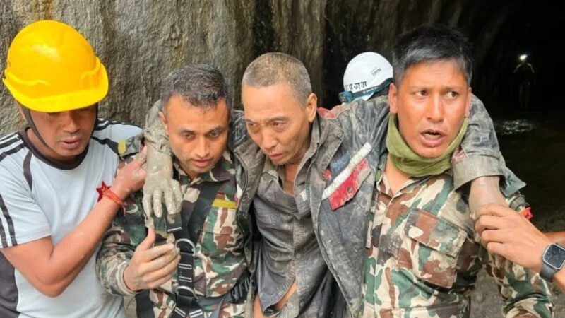 Milagroso Rescate en Nepal: Dos Sobrevivientes Hallados Tras Inundaciones
