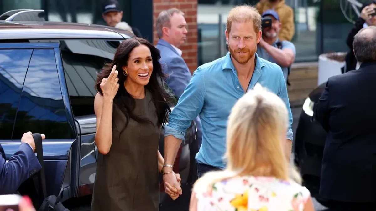 Rey Carlos III Reafirma Exclusión de Enrique y Meghan de la Familia Real