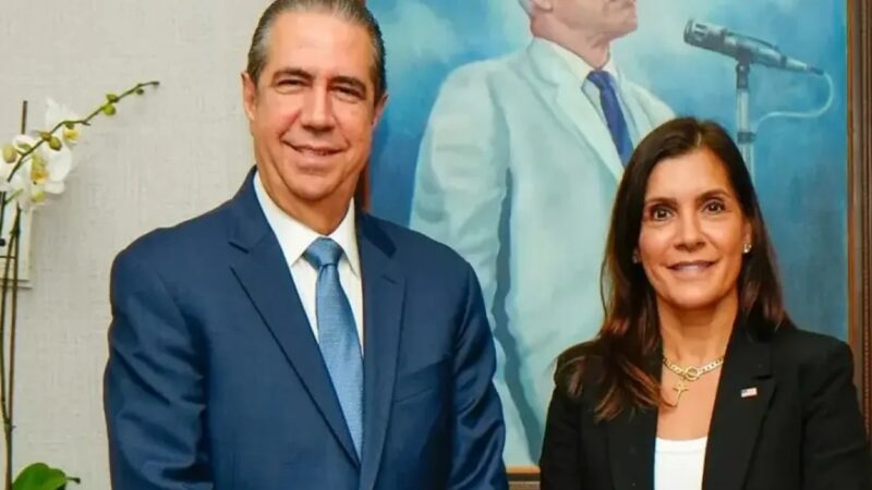 Dirigentes del PLD en Nueva York Celebran Visita de Embajadora de EE.UU. a Francisco Javier García