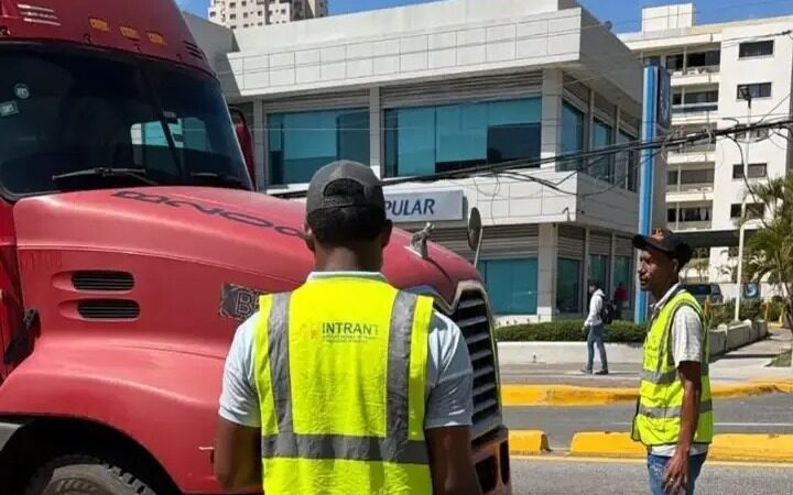 INTRANT Intensifica Operativos y Retiene 28 Vehículos Pesados sin Permiso