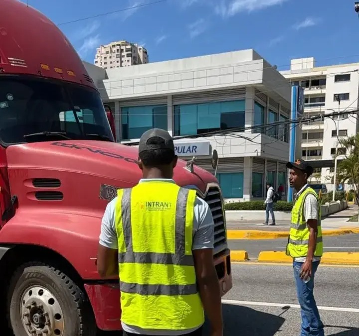 INTRANT Intensifica Operativos y Retiene 28 Vehículos Pesados sin Permiso