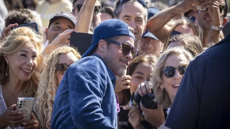 Brad Pitt Cautiva a sus Fans en San Sebastián con un Encuentro Cercano