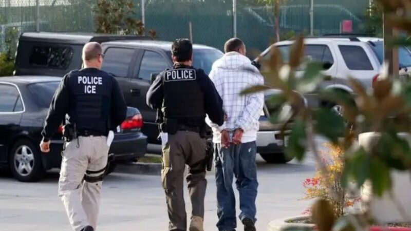 Latinos en EE. UU. se Pronuncian Contra las Deportaciones
