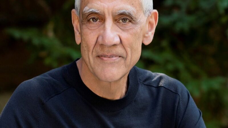 Familia Khosla Completa Compra de los Seattle Seahawks por 9,612 Millones de Dólares