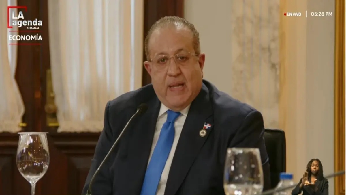 Inversión Pública en República Dominicana Crece un 34%, Según Magín Díaz