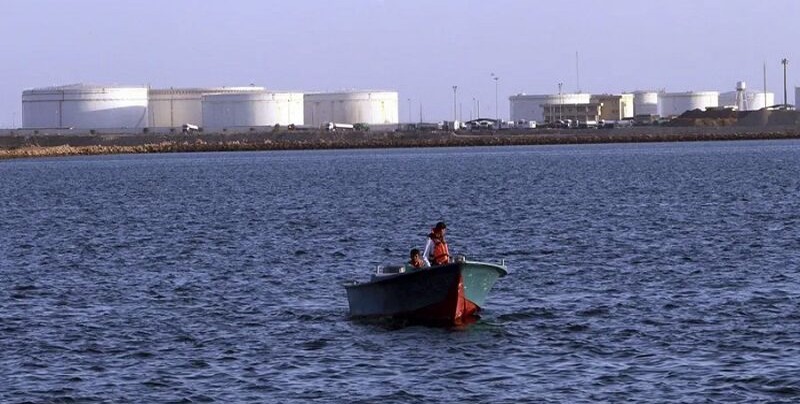 Irán y Omán: Acuerdo sobre Ormuz sin Reapertura Inmediata