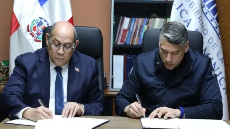 Mescyt y Arajet Impulsan la Formación de Profesionales en Aviación