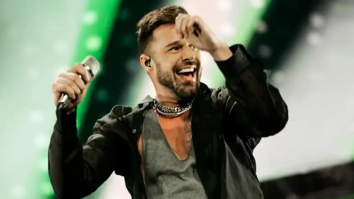 Ricky Martin Encuentra Refugio en el Arte de Contar Historias