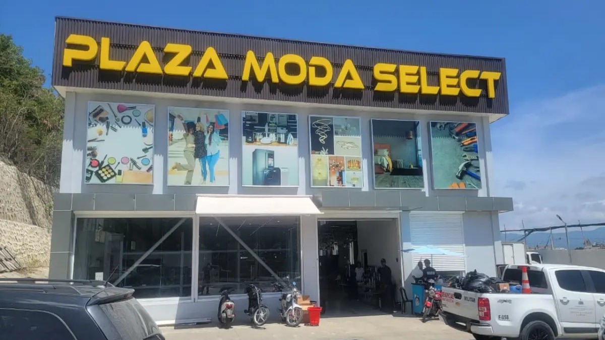 Autoridades Intensifican Operativos Contra Comercio Ilegal en Santiago