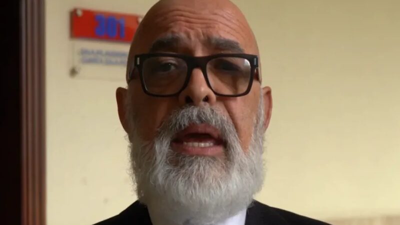 Ángel Martínez recibe condena de un año de prisión suspendida por difamación a Faride Raful