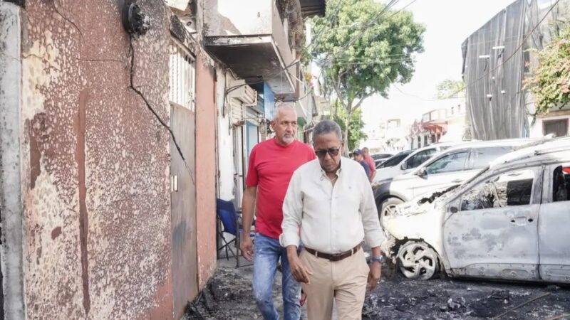 Gobierno Dominicano Brinda Apoyo a Familias Afectadas por Incendio en Zona Colonial