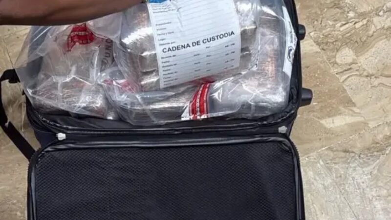 Detienen a Canadiense en Punta Cana con 14 Paquetes de Cocaína
