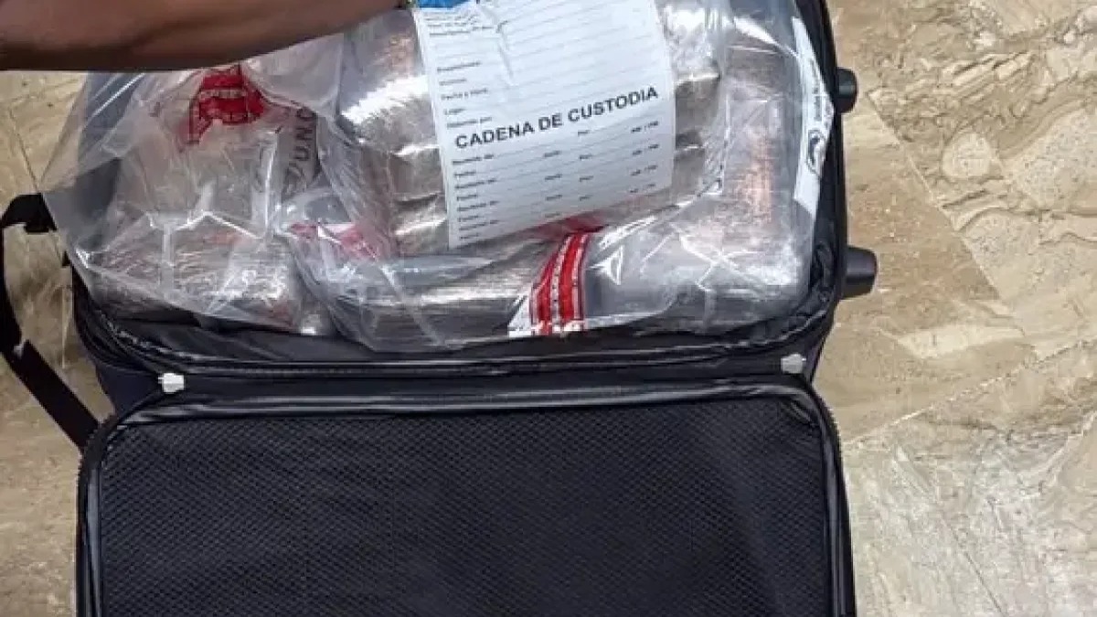 Detienen a Canadiense en Punta Cana con 14 Paquetes de Cocaína